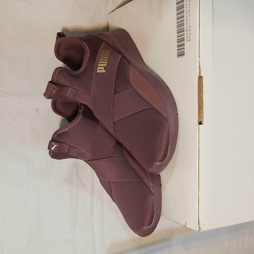 PUMA'S - Picture 2 of 5